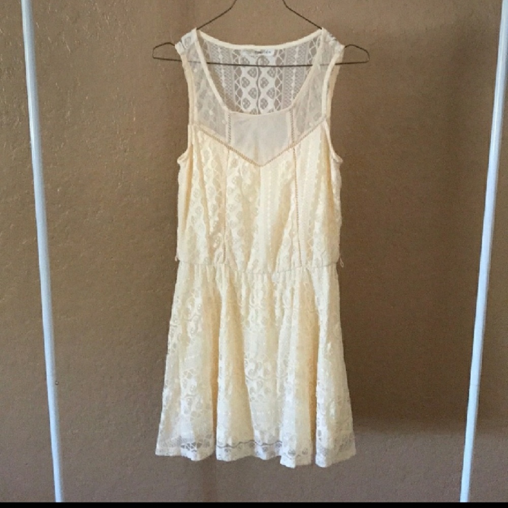 White lace dress